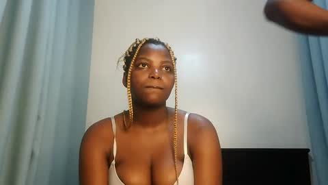 Snapshot of kinky_lola1 chatting on 10/24/25, 09:11 Lola online show from 10/24/25, 09:11