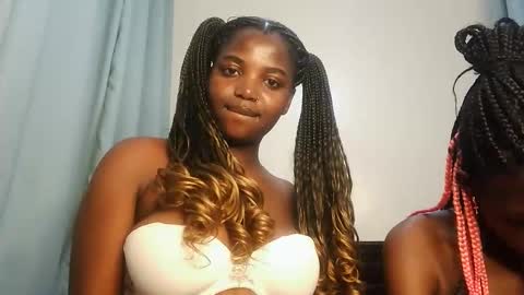 Snapshot of kinky_lola1 chatting on 11/08/25, 10:41 Lola online show from 11/08/25, 10:41