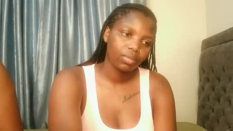 Lola online show from 04/10/26, 06:45