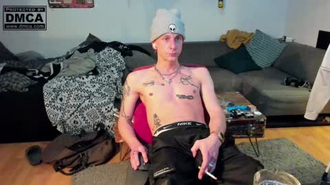 Snapshot of kinky_spidey chatting on 01/17/25, 05:51 kinky_spidey online show from 01/17/25, 05:51
