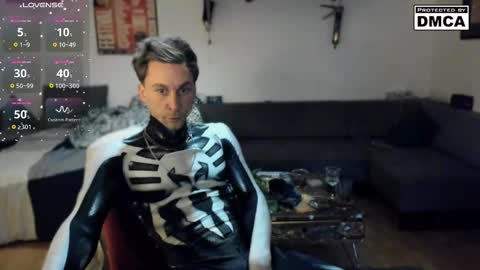 Snapshot of kinky_spidey chatting on 12/22/25, 02:47 kinky_spidey online show from 12/22/25, 02:47