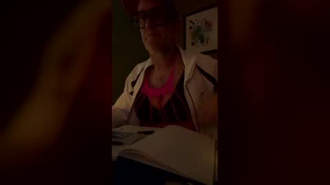 Snapshot of kinkybouts chatting on 12/15/25, 12:59 Kinky Boots x online show from 12/15/25, 12:59