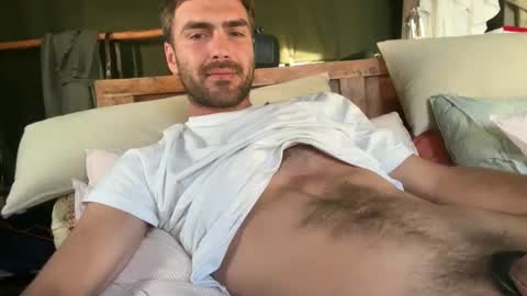 M online show from 11/11/25, 03:01