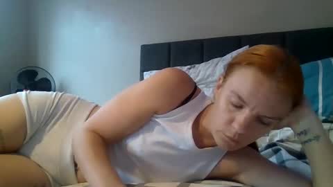 Snapshot of kinkycouple382541 chatting on 09/11/25, 12:16 kinkycouple382541 online show from 09/11/25, 12:16