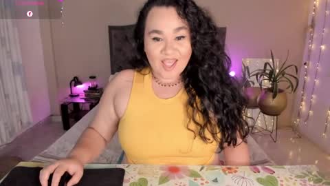 Snapshot of kinkyelise chatting on 05/24/26, 06:40 Jenny online show from 05/24/26, 06:40