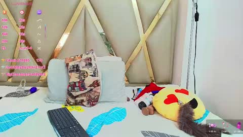 Snapshot of kinkyhousewifee_ chatting on 02/09/25, 06:26 MISS RYN  online show from 02/09/25, 06:26