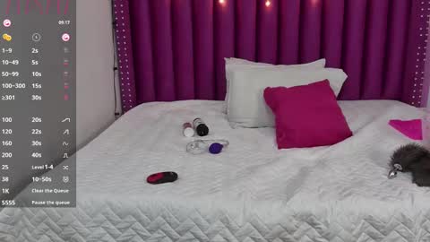 Snapshot of kinkyhousewifee_ chatting on 02/23/25, 12:16 MISS RYN  online show from 02/23/25, 12:16