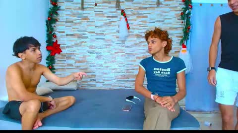 Snapshot of kinkyhousexxx chatting on 11/20/25, 04:29 kinkyhousexxx online show from 11/20/25, 04:29