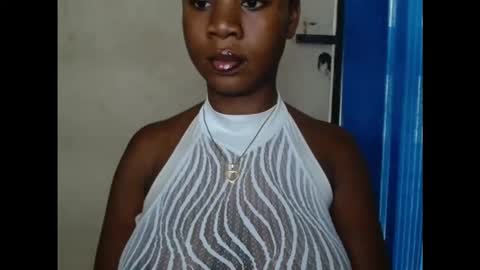 Snapshot of kinkyjuicexx chatting on 09/22/25, 07:32 kinkyjuicexx online show from 09/22/25, 07:32