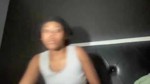 Bunniii online show from 02/01/25, 12:07