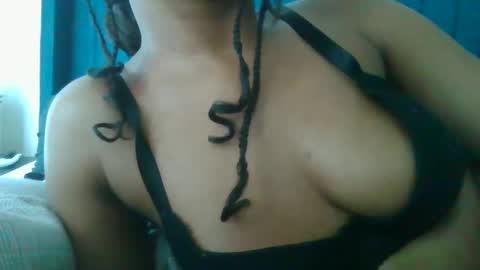 Snapshot of kinkykyrra chatting on 01/15/25, 12:36 kinkykyrra online show from 01/15/25, 12:36