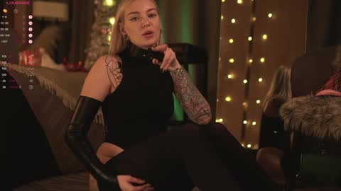 Snapshot of kinkylina_ chatting on 12/27/24, 05:26 kinkylina_ online show from 12/27/24, 05:26