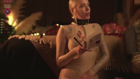 Snapshot of kinkylina_ chatting on 12/28/24, 02:32 kinkylina_ online show from 12/28/24, 02:32