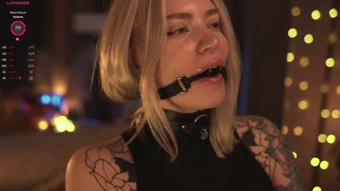 Snapshot of kinkylina_ chatting on 01/08/25, 04:22 kinkylina_ online show from 01/08/25, 04:22