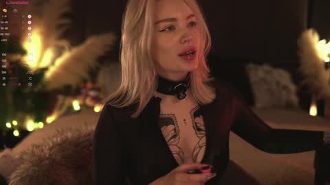 Snapshot of kinkylina_ chatting on 01/20/25, 10:07 kinkylina_ online show from 01/20/25, 10:07