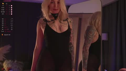 Snapshot of kinkylina_ chatting on 01/31/25, 01:12 kinkylina_ online show from 01/31/25, 01:12