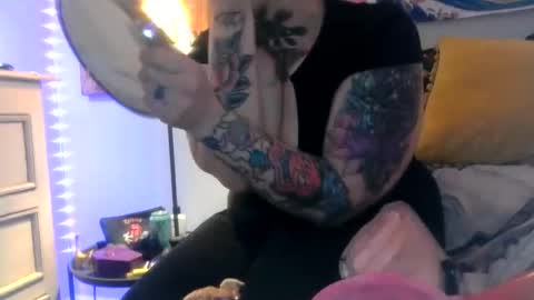 Snapshot of kinkypinkyplay2 chatting on 01/10/25, 02:55 Kinky Pinky online show from 01/10/25, 02:55