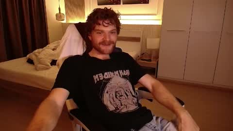 Snapshot of kinkypumpkin chatting on 04/10/26, 07:02 Kenny online show from 04/10/26, 07:02