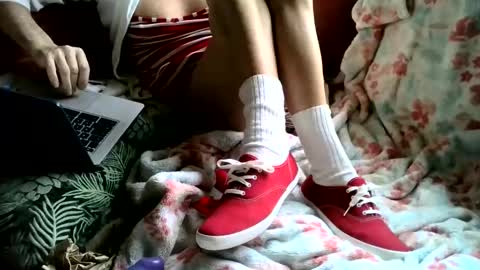 Snapshot of kinkysneakergirl chatting on 02/06/25, 05:09 KinkySneakerGirl online show from 02/06/25, 05:09