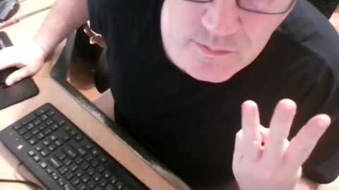 Snapshot of kinkytxm chatting on 06/17/26, 01:56 kinkytxm online show from 06/17/26, 01:56