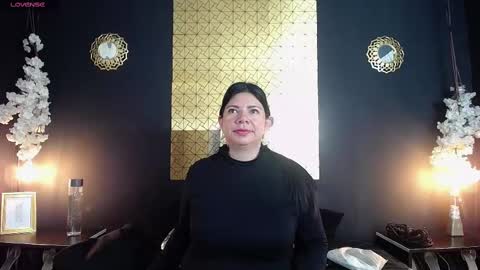 Snapshot of kinkyy_mom chatting on 09/29/25, 02:00 kinkyy_mom online show from 09/29/25, 02:00