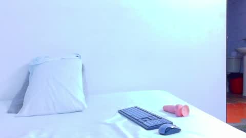 Snapshot of kinkyy_redhead chatting on 05/14/26, 11:50 kinkyy_redhead online show from 05/14/26, 11:50