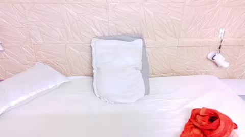 Snapshot of kinkyy_redhead chatting on 05/19/26, 11:27 kinkyy_redhead online show from 05/19/26, 11:27