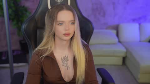 Sweet girls online show from 10/19/25, 07:20