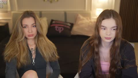 Sweet girls online show from 10/19/25, 07:25