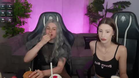 Sweet girls online show from 04/22/26, 07:15