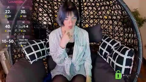 Kira online show from 02/13/26, 09:44