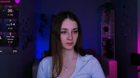 Kira online show from 04/15/26, 07:32