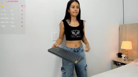 Kira online show from 04/23/26, 11:31