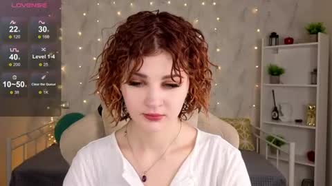 Snapshot of kira_fluffy chatting on 06/21/26, 12:13 Kira online show from 06/21/26, 12:13