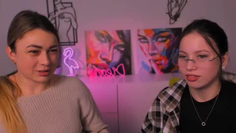 Snapshot of kira_fox_x chatting on 11/11/25, 01:11 kira fox x online show from 11/11/25, 01:11