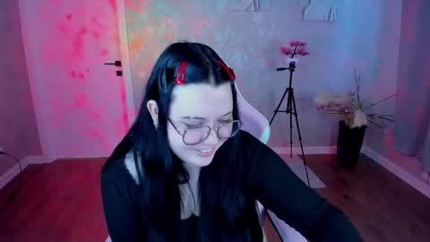 kira online show from 03/26/26, 01:22