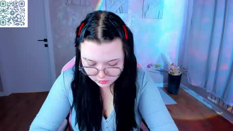 kira online show from 04/19/26, 09:08