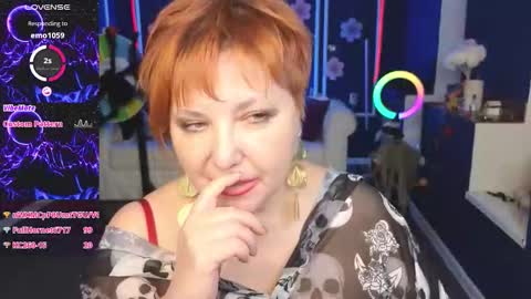 Snapshot of kira_kennet chatting on 10/27/25, 09:52 Kira Kennet online show from 10/27/25, 09:52