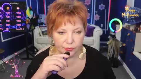 Snapshot of kira_kennet chatting on 10/29/25, 07:32 Kira Kennet online show from 10/29/25, 07:32