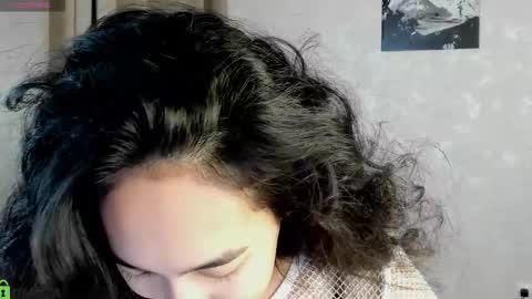 Aura online show from 12/05/25, 04:21