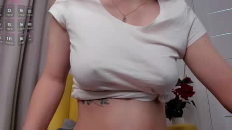 kira_little1 online show from 11/30/25, 04:05