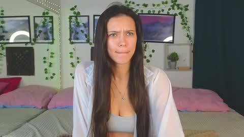 Kira online show from 01/26/25, 12:05