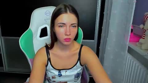 Kira  online show from 01/07/26, 07:27