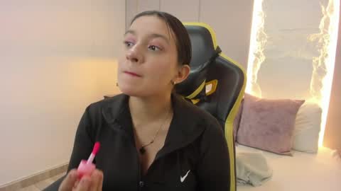 K I R A online show from 04/09/26, 11:15