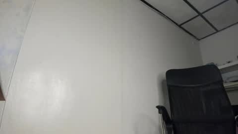 kira stormm58 online show from 05/17/26, 02:35