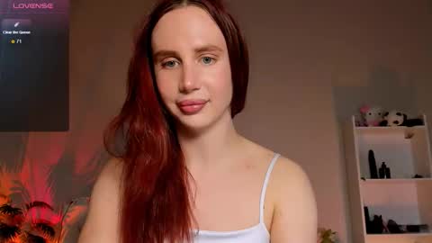 Kira online show from 10/01/25, 02:45