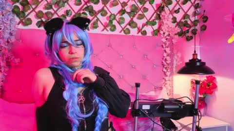 Kira online show from 05/27/26, 08:17