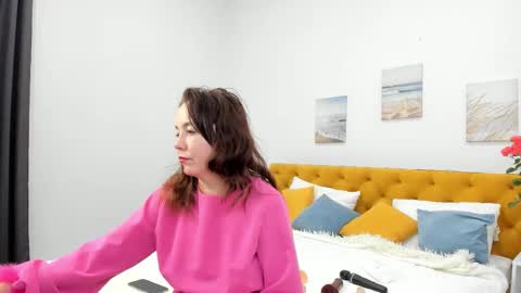 Snapshot of kiraadamss chatting on 10/18/25, 01:08 kiraadamss online show from 10/18/25, 01:08