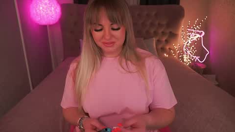 Kira online show from 03/03/25, 08:54