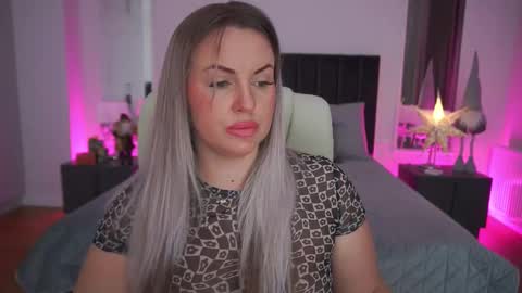 Kira online show from 01/14/26, 09:31